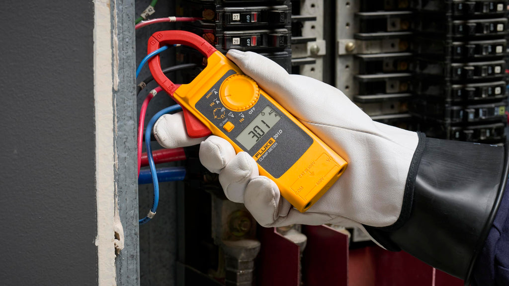 600A AC/DC Clamp Meter B123