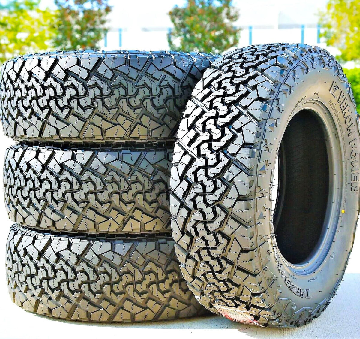 4 x LT265/70R18 Tires F633827