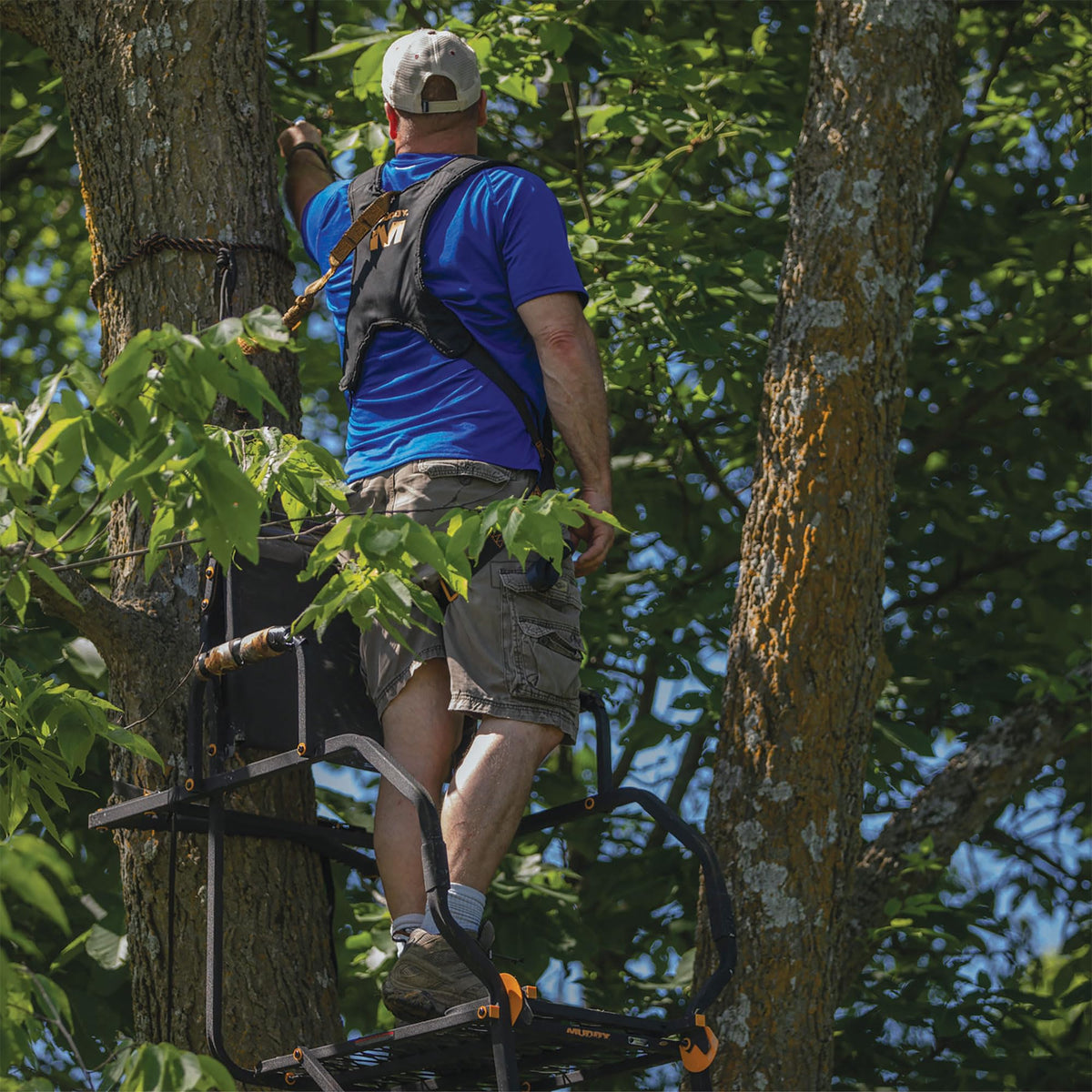 1 Person 21 Foot Climbing Tree Stand with Lumbar Seat J817140