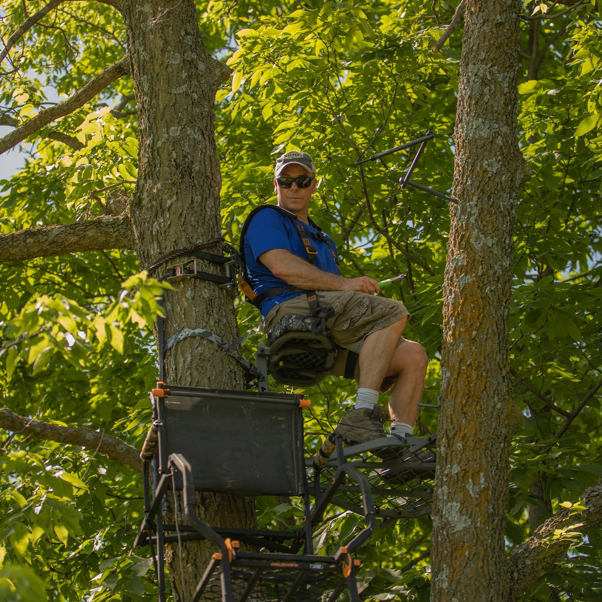 1 Person 21 Foot Climbing Tree Stand with Lumbar Seat J817140